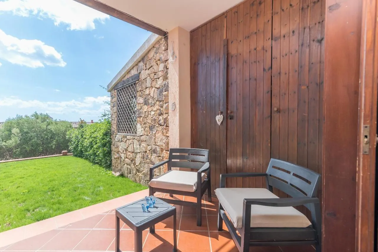 Trilo Monte Petrosu Con Giardino Daire